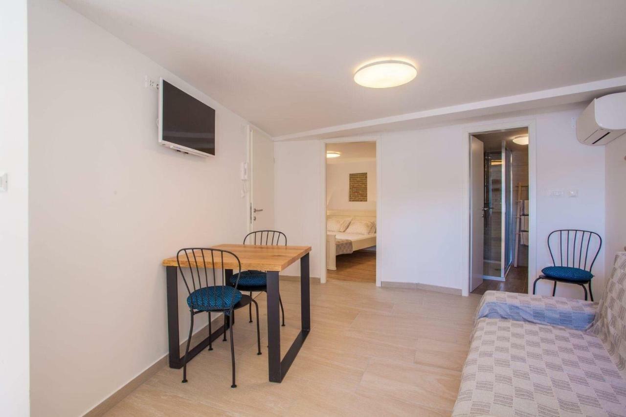 Apartmani Kraj Mora ツレス エクステリア 写真