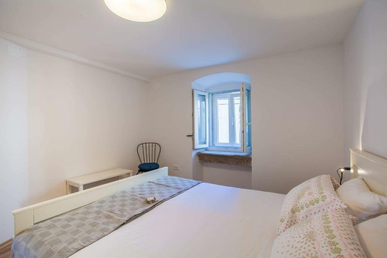 Apartmani Kraj Mora ツレス エクステリア 写真