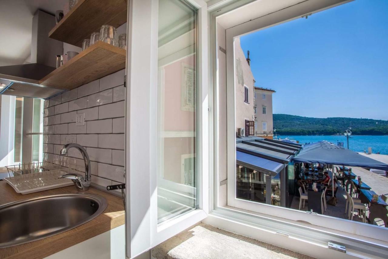 Apartmani Kraj Mora ツレス エクステリア 写真