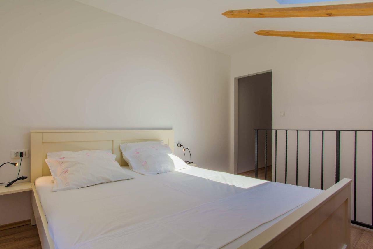 Apartmani Kraj Mora ツレス エクステリア 写真